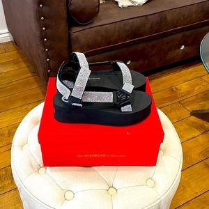 Wishbone - Rhinestone Sandals